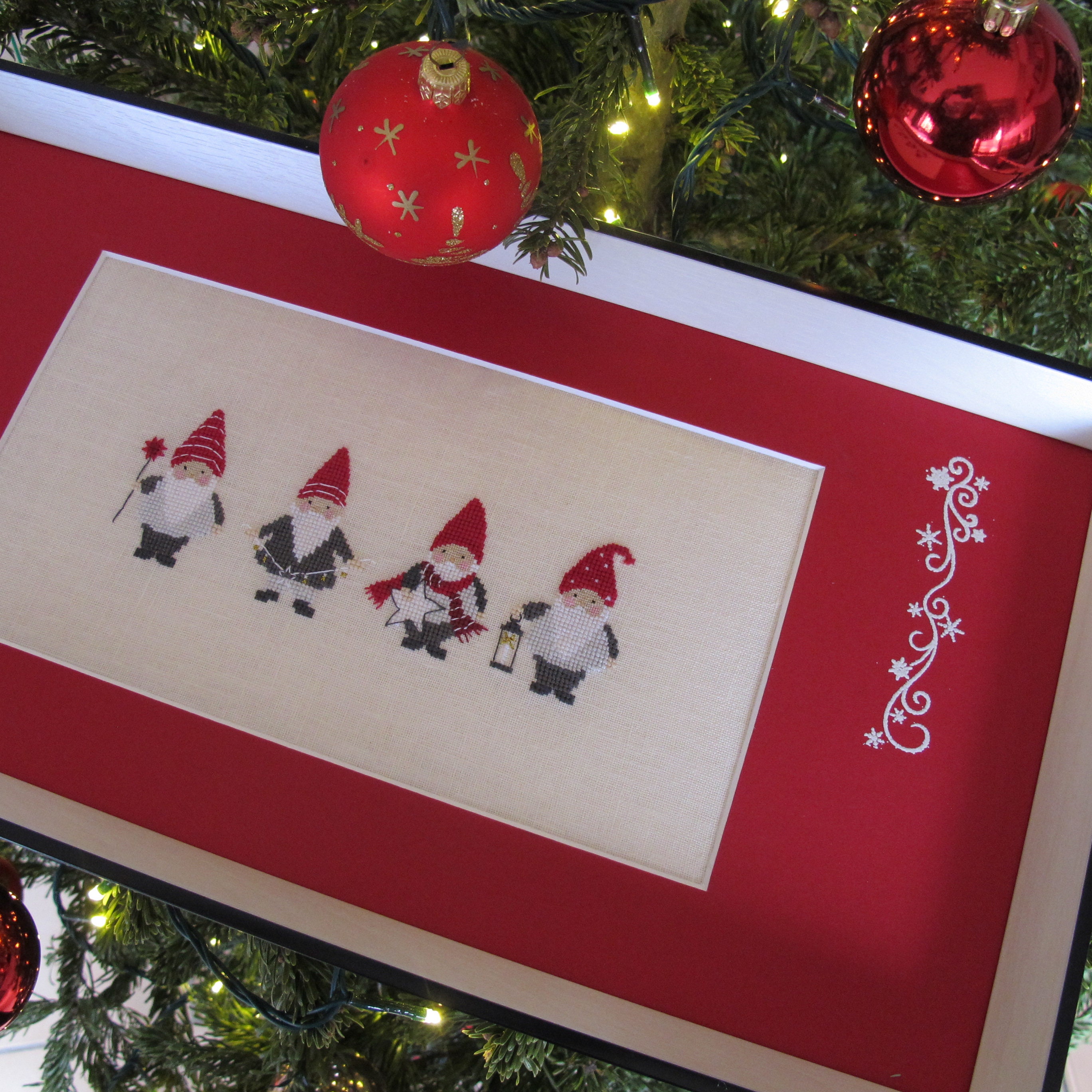 Tableau Brodé Lutins