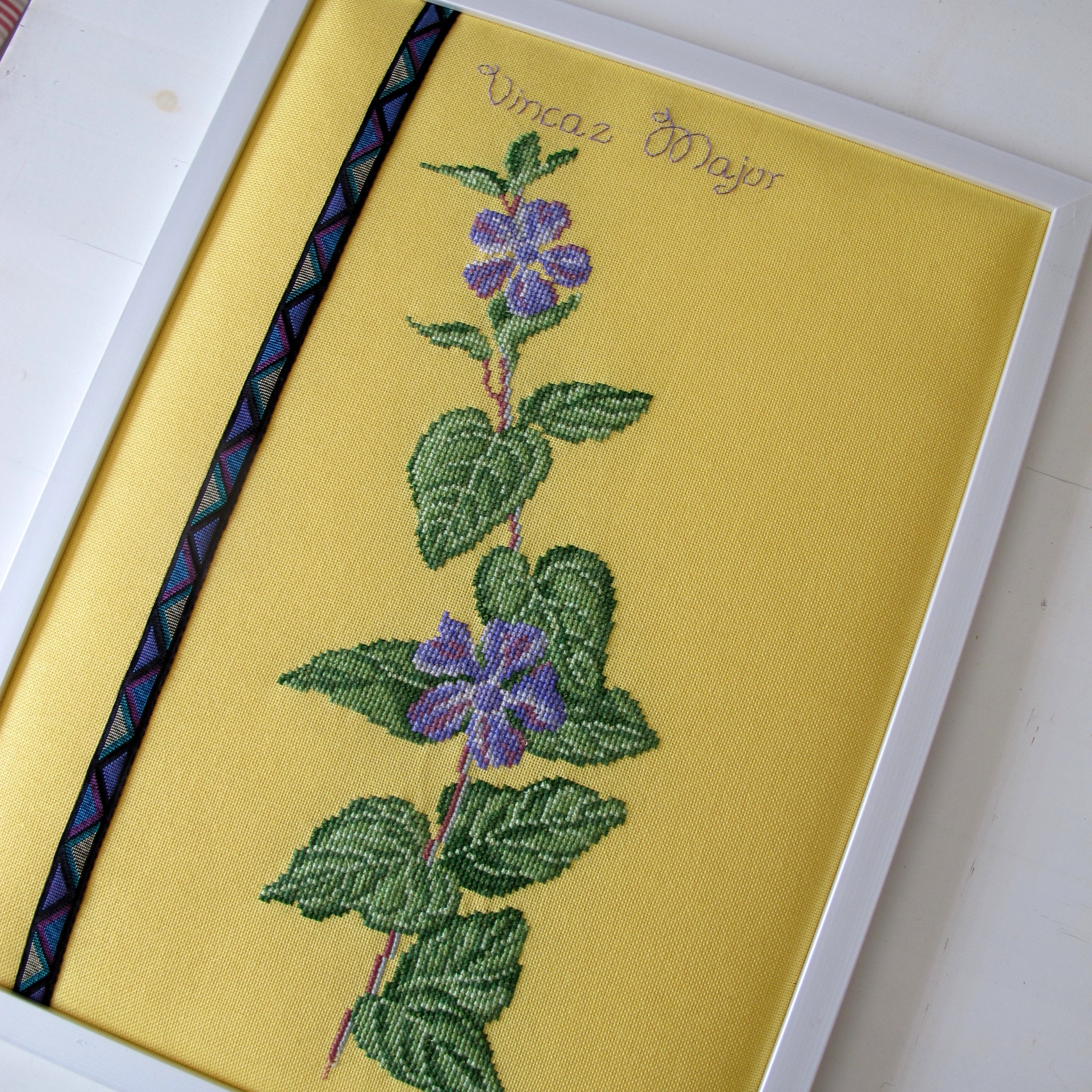 Tableau Brodé Pervenches