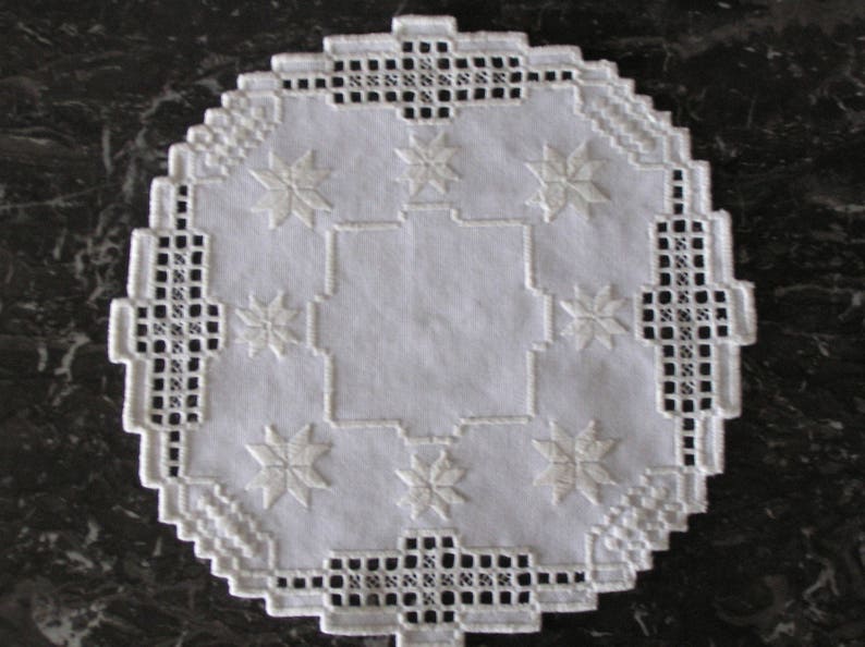 Round white coat embroidered in Hardanger image 1