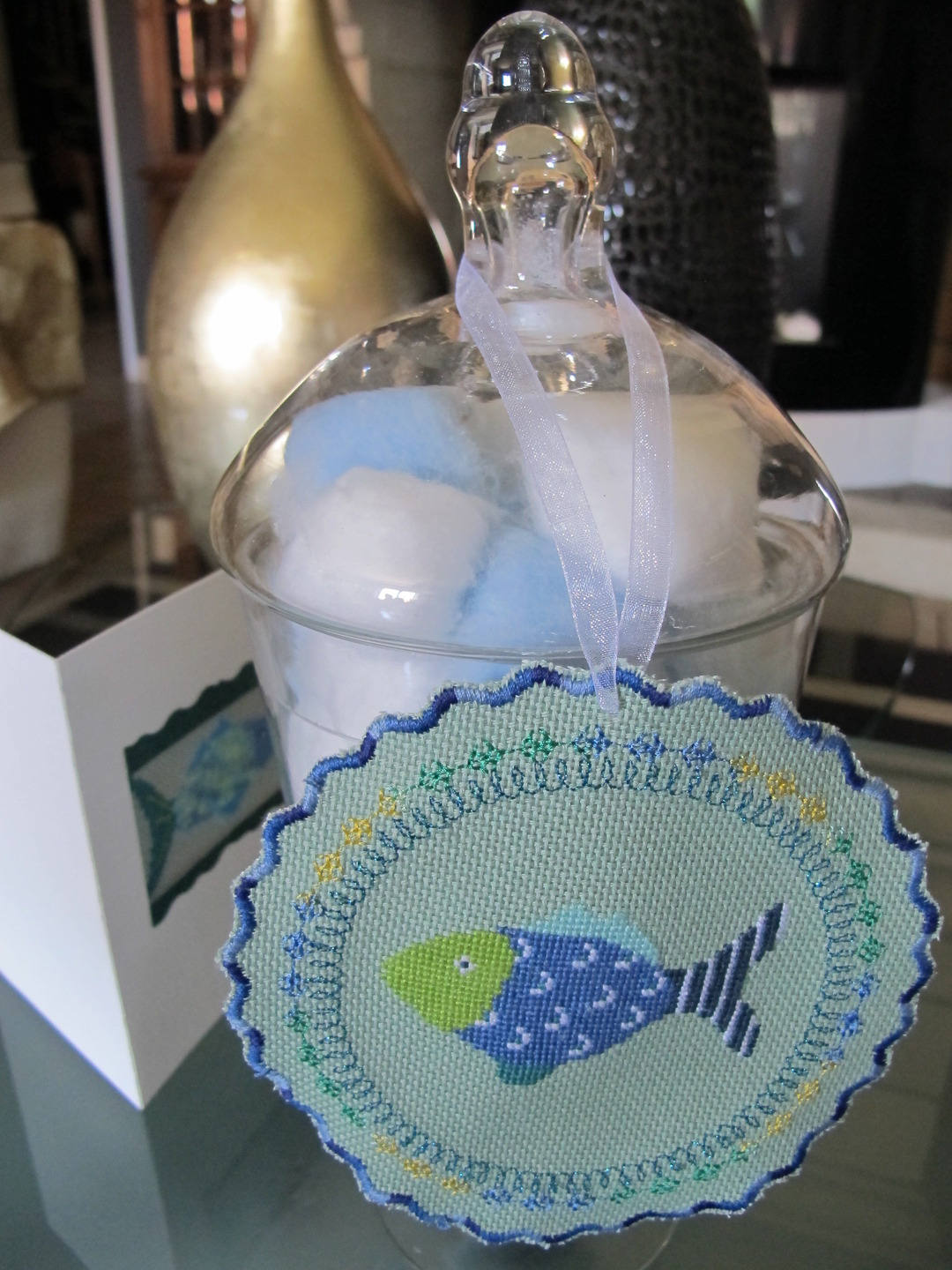 Etiquette Broderie Poisson Tons Verts et Bleus