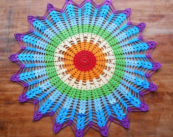 Napperon au crochet multicolore, Napperons aux couleurs des chakras, Napperon au crochet fait main, Idée cadeau