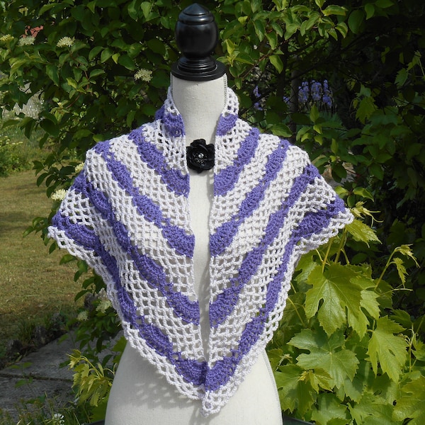 Châle au crochet lilas, Châle violet et parme, Châle fait main violet, idée cadeau pour femme, Châle fait main, Chèche au crochet violet.