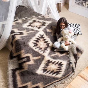 Wool Blanket Bed Cover Woven Blanket Gray Wool Bedding Soft Wool Blanket King Size Gift For Mom Wool Throw Blanket Wool Coverlet Blankets