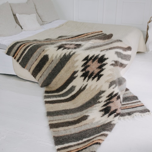 Hutsul Blanket Handwoven Blanket From Ukraine Lizhnyk Wool Etsy