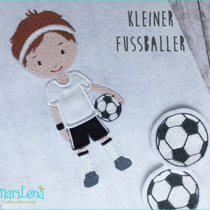 Stickdatei Kleiner Fußballer 1 Appli 13x18 5x7 Stickmuster Stickmotiv embroidery pattern appliqué soccer player boy Bild 2