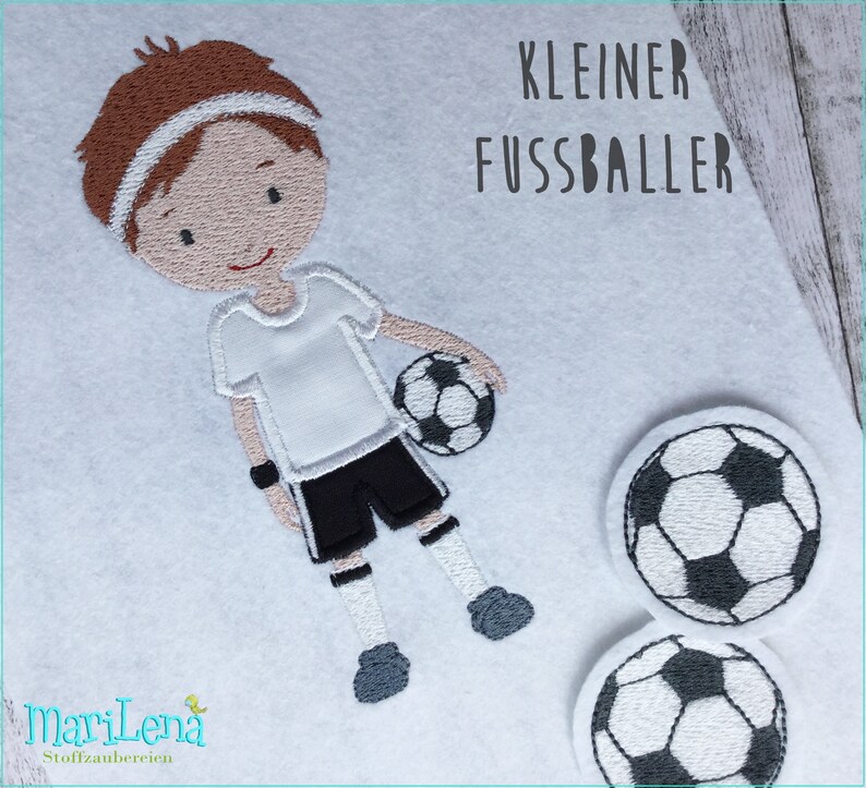 Stickdatei Kleiner Fußballer 1 Appli 13x18 5x7 Stickmuster Stickmotiv embroidery pattern appliqué soccer player boy Bild 2