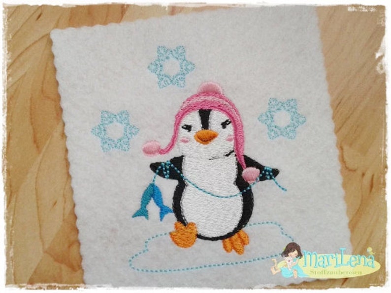 Stickdatei Pingi beim Angeln Füll 10x10 4x4 Stickmuster Stickmotiv Pinguin embroidery pattern penguin Bild 2