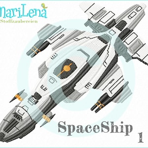 以下が含まれることがあります： 黒とオレンジのアクセントが付いた白と灰色の宇宙船。宇宙船は鼻を下に向けて飛んでいる。宇宙船の下に「SpaceShip 1」という文字がある。
