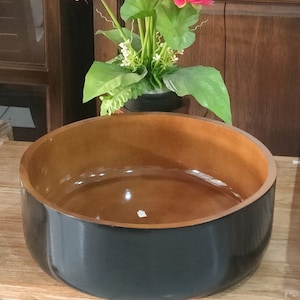 Spa tub, foot spa tub, hand spa tub, lavatory.