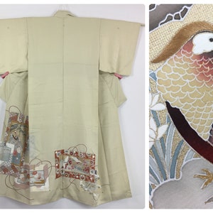 Japanese women&#39;s kimono, flowers, cranes, embroidered, beige silk, small, vintage, Japan import