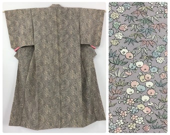 Japanese women's kimono, vintage, flowers & leaves, silk, small, short, Japan import