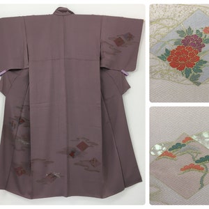 Japanese women&#39;s kimono, vintage, flowers, dark mauve silk, medium, Japan import