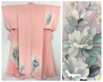 Japanese women&#39;s kimono, vintage, flowers, pink silk, medium-large, very long kimono, Japan import