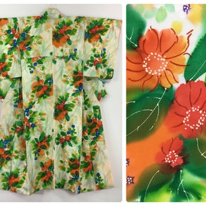 Japanese women&#39;s kimono, vintage, silk, flowers, medium, Japan import