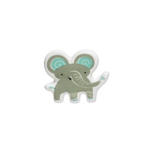 Könnte beinhalten: Ein grauer Elefant mit blauen Ohren und einer weißen Umrandung. Der Elefant steht auf einem weißen Hintergrund.