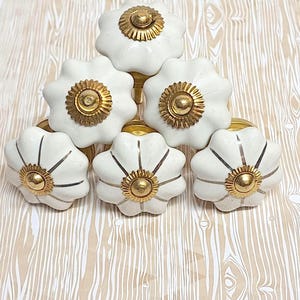Meubelknoppen, set van 6, keramiek, wit en goud, ladegrepen
