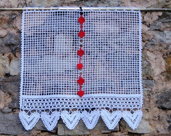 Traditionnel rideau au crochet ,fait-main,en coton blanc,filet brise vue,motifs coeurs en dentelle,petits coeurs rouges verticaux, amovibles