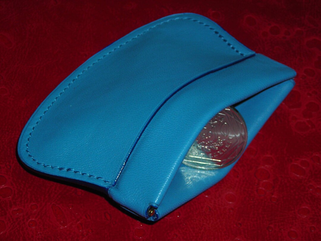 Porte-Monnaie Cuir D'Agneau Véritable Bleu Électrique – Format Rectangulaire Fin Et Pratique Made In France