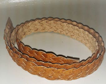 Braided hat stripe 5 strands genuine leather light brown color.