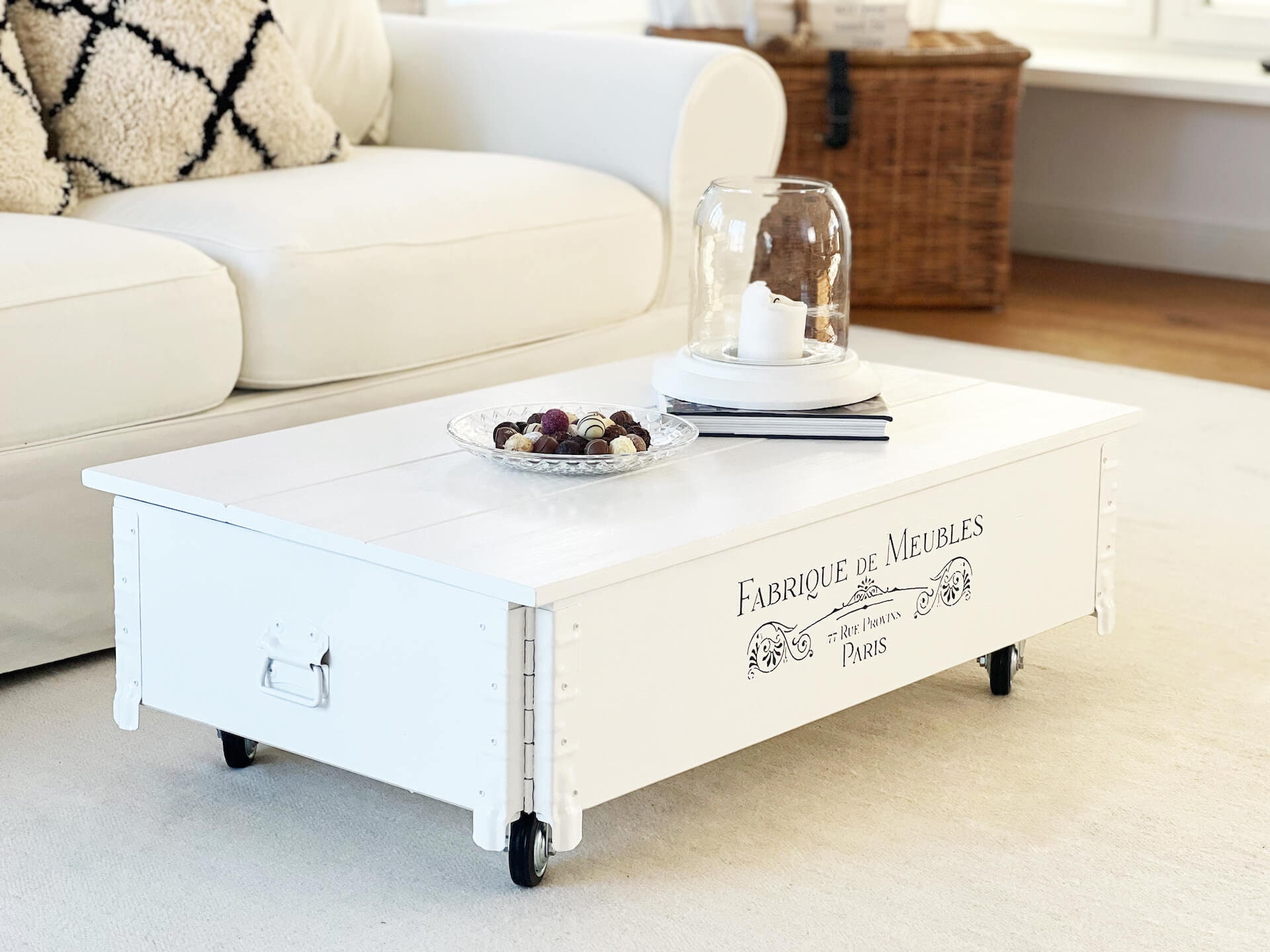 Table Basse Coffre En Bois Massif