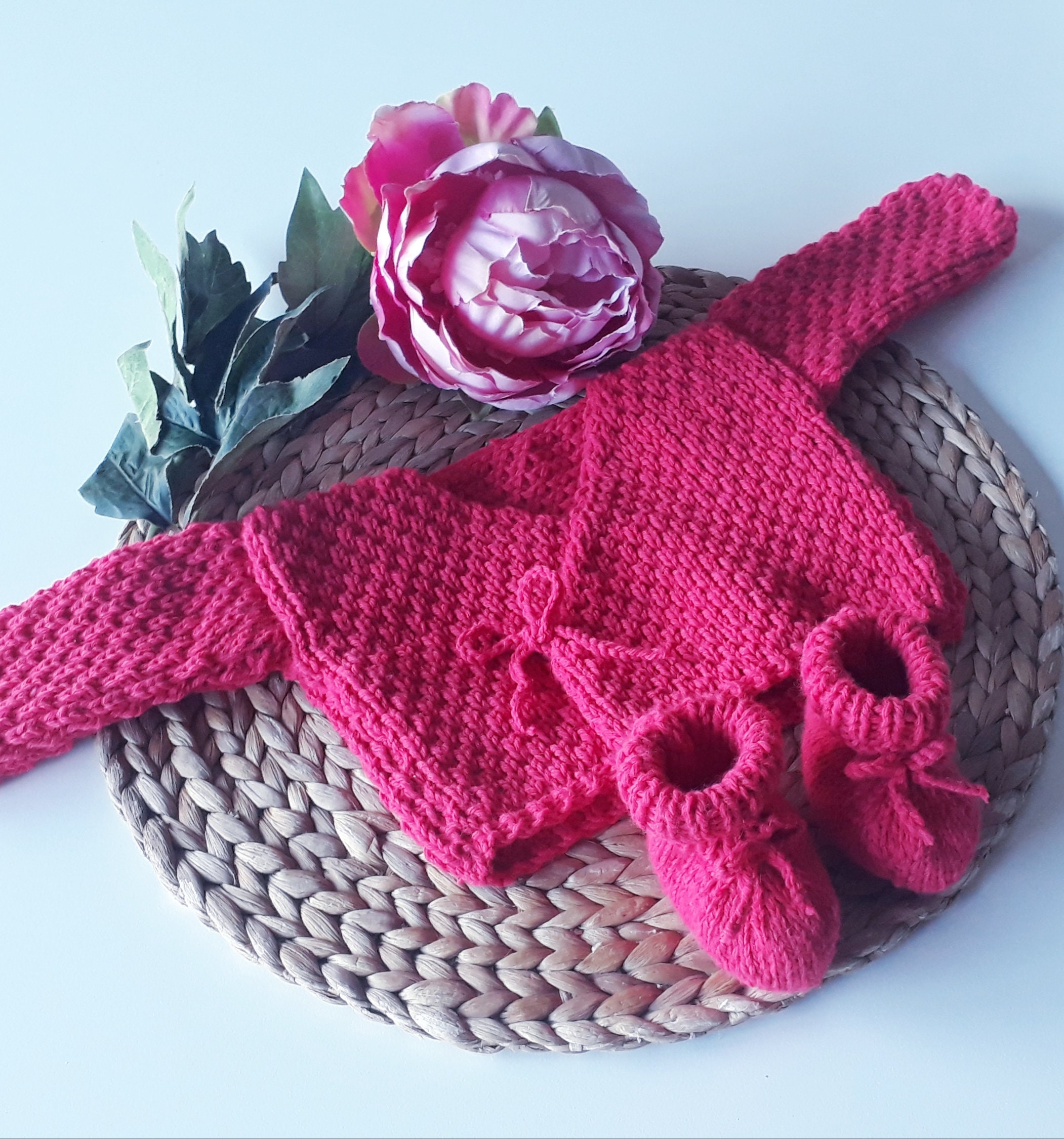 Hand Knit Wool Bralette in Melange , Itchy Woolen Bra, Fitted Crop