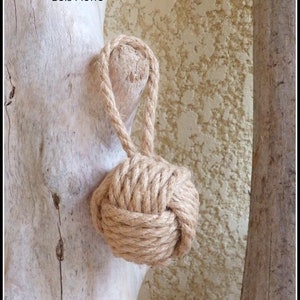 Pomme de touline, Monkey's fist, décoration marine, matelotage, nœud marin, butée de porte.