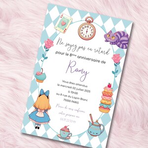 Invitation sur le thème d'Alice au pays des merveilles