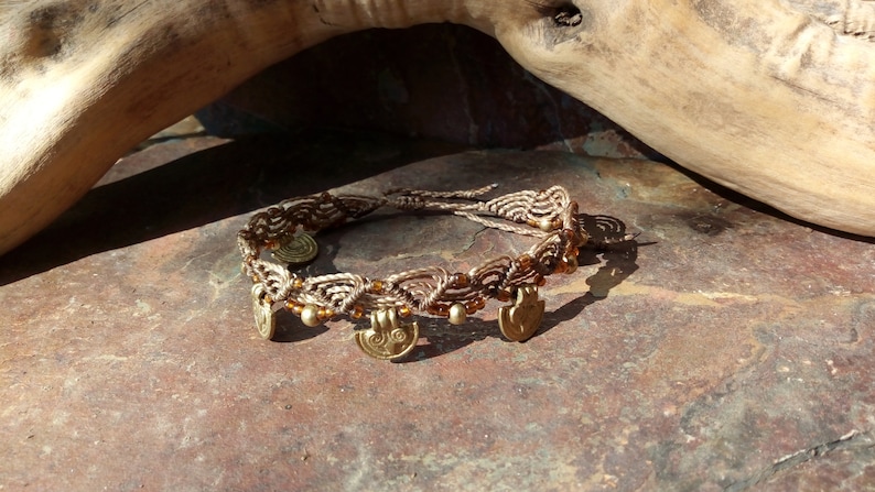 ankle bracelet in brown and beige macram\u00e9