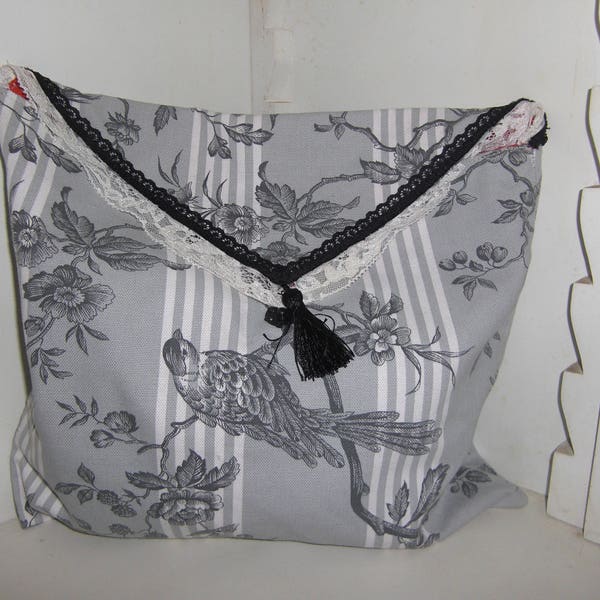 Pochette lingerie en coton toile de Jouy et dentelle