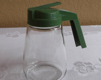 Federal Housewares Syrup Pitcher; Green Plastic Top
