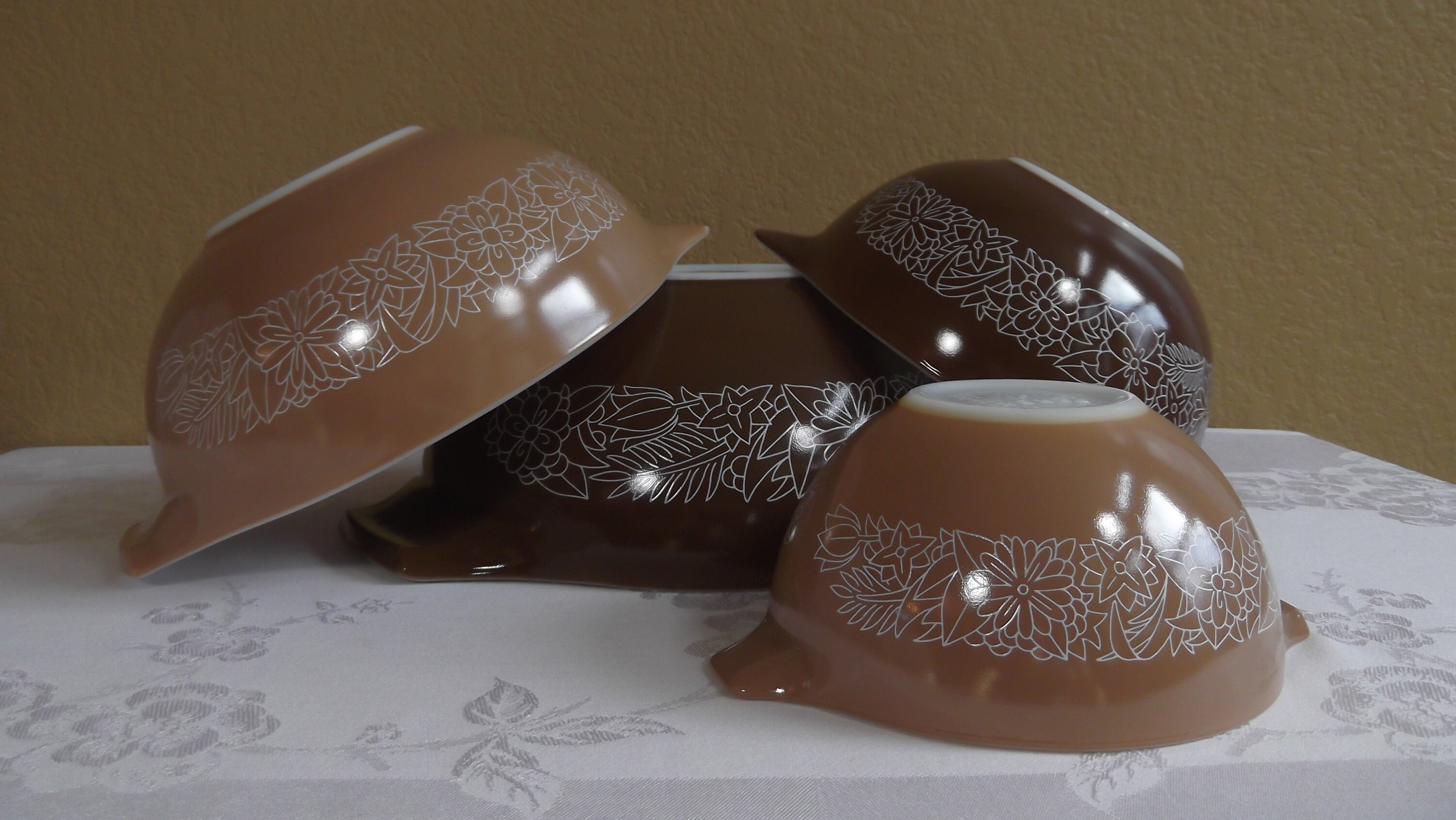 Vintage Pyrex 2.5 qt No. 443 Woodland Brown Caramel Cinderella Nesting Mixing Serving Bowl