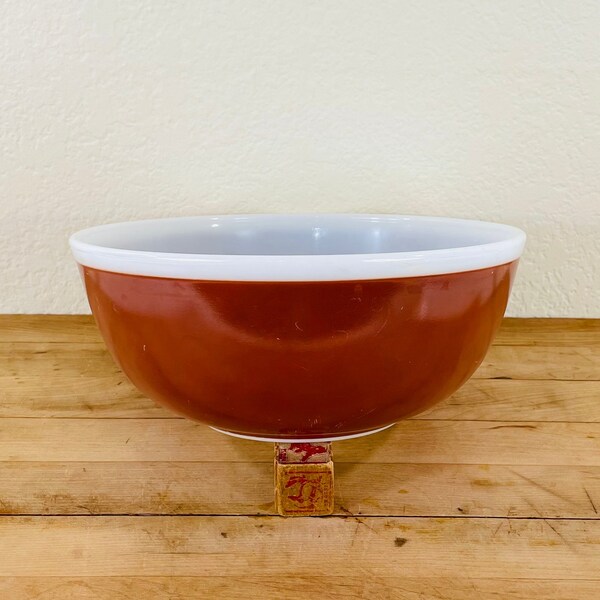 Vintage Pyrex 4 Quart Mixing Bowl Americana Fall Colors Brown Bowl with White Trim No. 404