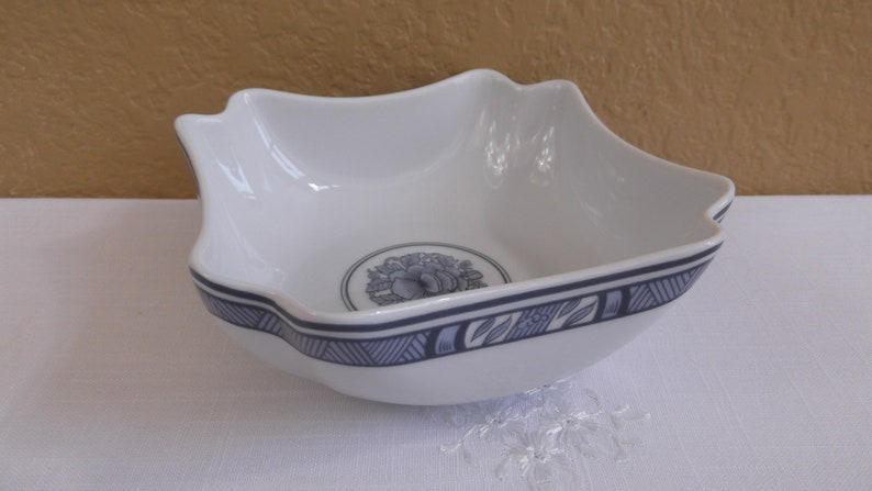 Georges Briard Blue Dynasty Serving Bowl Vintage Fine China by Georges Briard