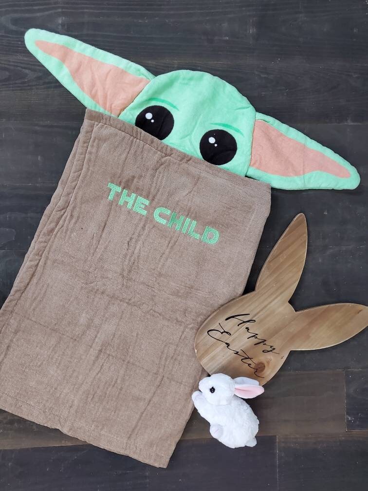 Personalized Embroidered Hooded Towel - Baby Yoda
