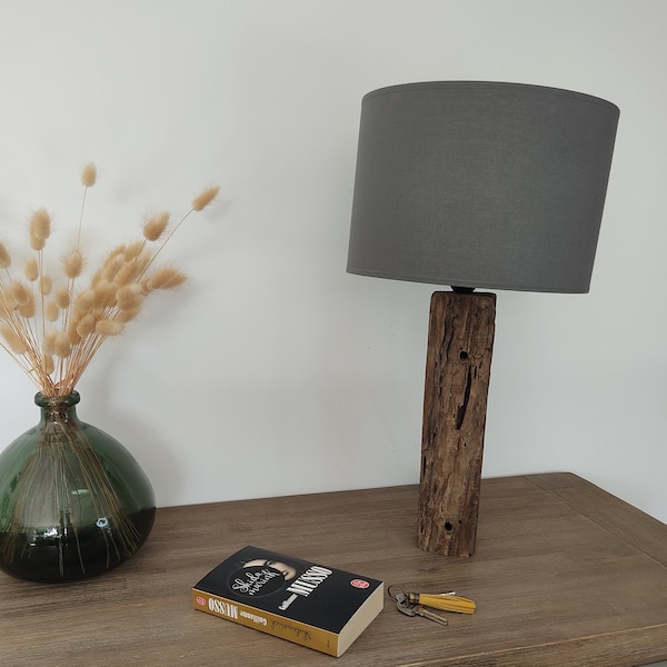 Lampe déco esprit bord de mer avec bois flotté