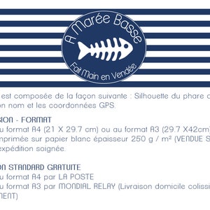 May include: A blue and white striped background with a blue circle containing a white fish skeleton and the text "A Mar&eacute;e Basse Fait Main en Vend&eacute;e". The text below the circle reads "L'affiche est compos&eacute;e de la fa&ccedil;on suivante : Silhouette du phare de votre choix, son nom et les coordonn&eacute;es GPS. IMPRESSION - FORMAT Affiche au format A4 (21 X 29.7 cm) ou au format A3 (29.7 X42cm). Affiche imprim&eacute;e sur papier blanc &eacute;paisseur 250 g/m&sup2; (VENDUE SANS CADRE) exp&eacute;dition soign&eacute;e. LIVRAISON STANDARD GRATUITE Affiche au format A4 par LA POSTE Affiche au format A3 par MONDIAL RELAY (Livraison domicile colissimo AVEC SUPPLEMENT)"