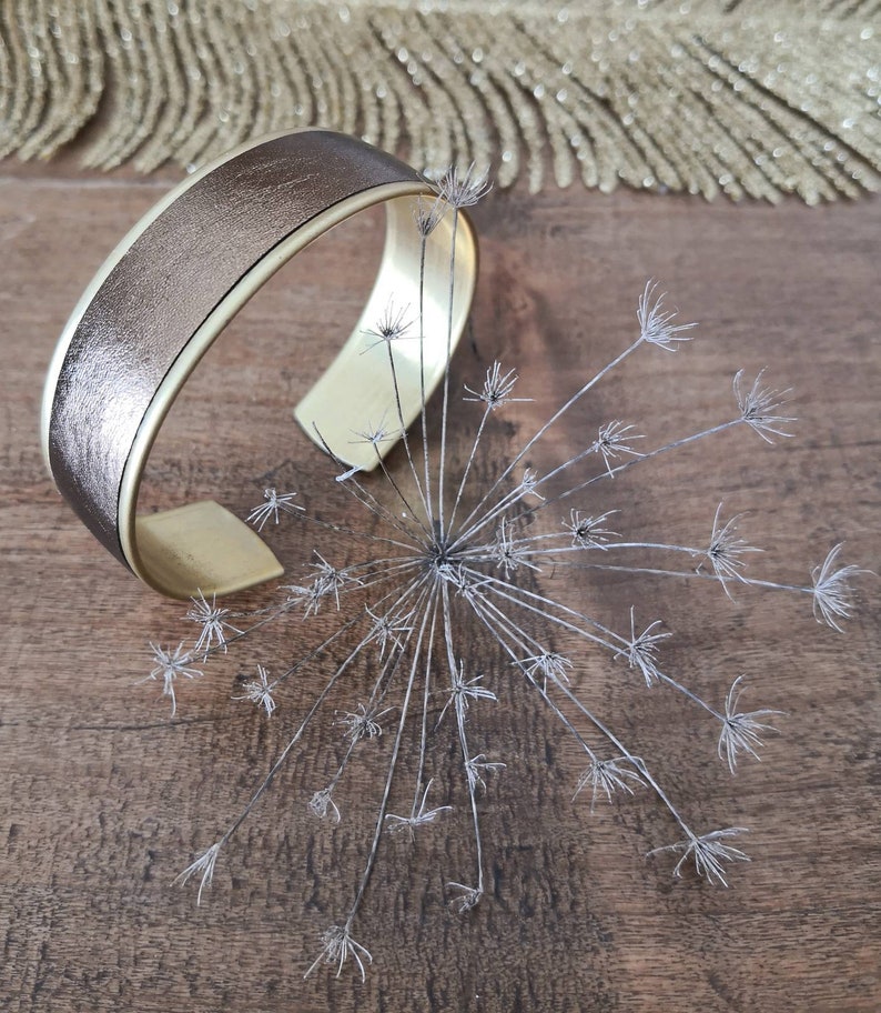 Golden bronze Jonc bracelet