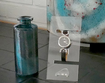 Set of 3 plexiglass displays for wristwatch