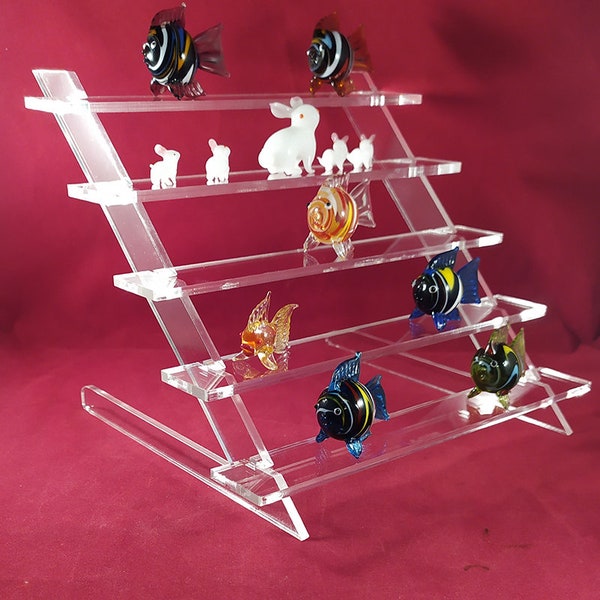 Présentoir escalier en plexiglas pour petits objets