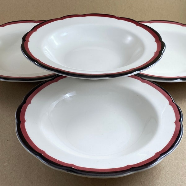 Set of 4 Vintage Buffalo China Pottery Scalloped Rimmed Soup Bowl, Buffalo Restaurant Ware Bowl Dinner Plate BUF44, Red Black Buffalo China