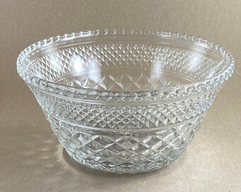 Vintage Wexford Anchor Hocking Glass Salad Bowl Wexford Pattern Anchor Hocking Medium Bowl Kitschy Mid Century Wexford Bowl