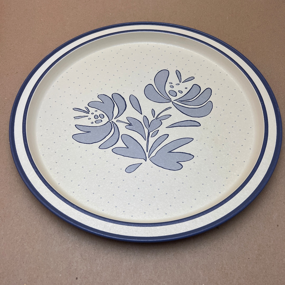 Vintage Pfaltzgraff Yorktowne Metal Serving Tray, 1985 Yorktowne