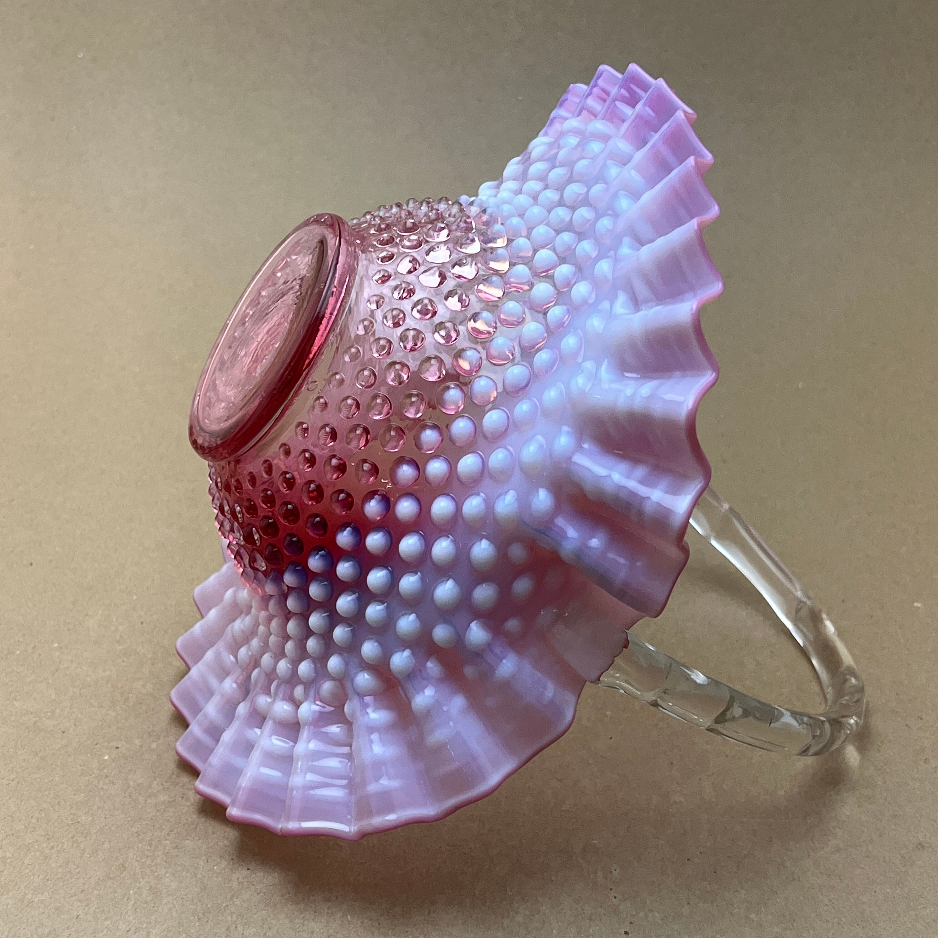 フェントン　クランベリーオパルセント　ホブネイル　フリルエッジ　刻印アリ フェントン クランベリーオパルセント ホブネイル フリルエッジ