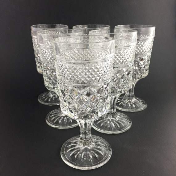 VTG Anchor Hocking Cut Diamond Quilted Pattern Clear Glass Drinking Glasses  (4)