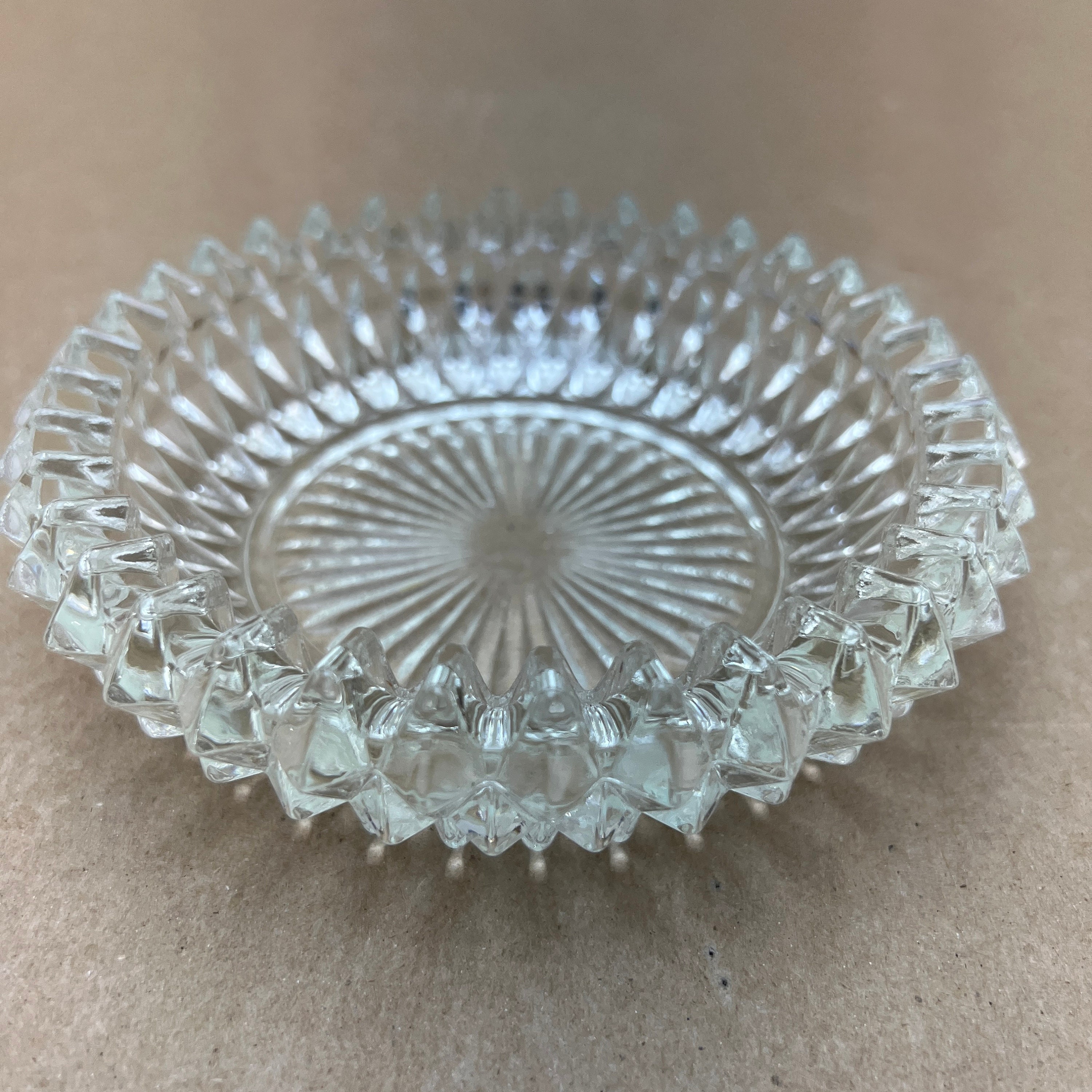 灰皿 WDS SEA (Round-glass) ASH TRAY Large Clear Glass Ashtray Heavy 4 Rests Round Circular 7