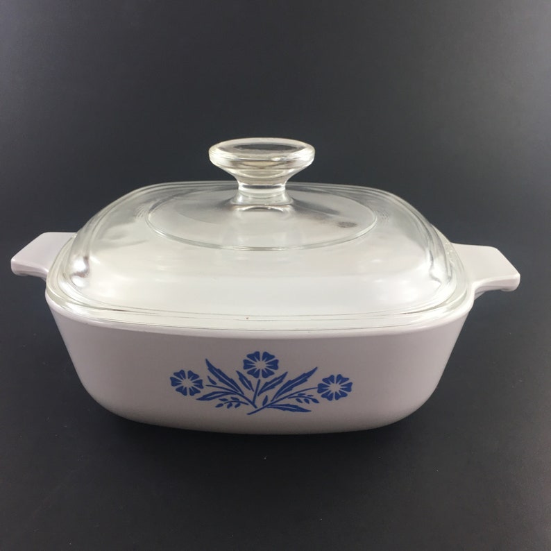 Vintage Cornflower Corning Ware Casserole Dish P 1 B with Lid A7C Vintage Corning Ware P1B Casserole A7C Pyrex Lid Vintage Cornflower
