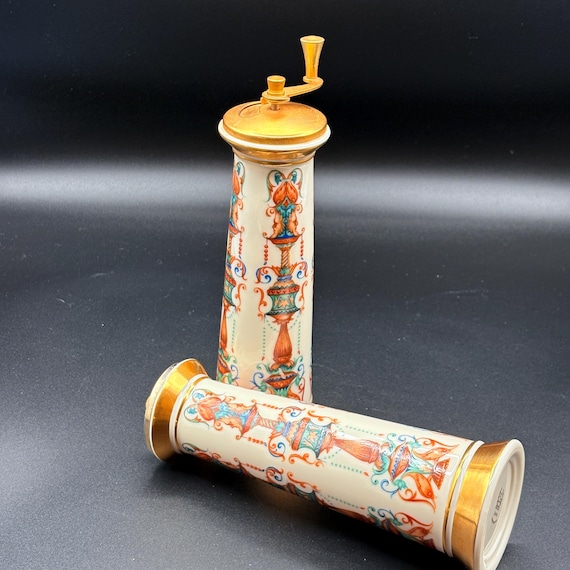 Lenox Lido Salt Mill & Pepper Mill Set Hand Decorated w/ 24kt Gold