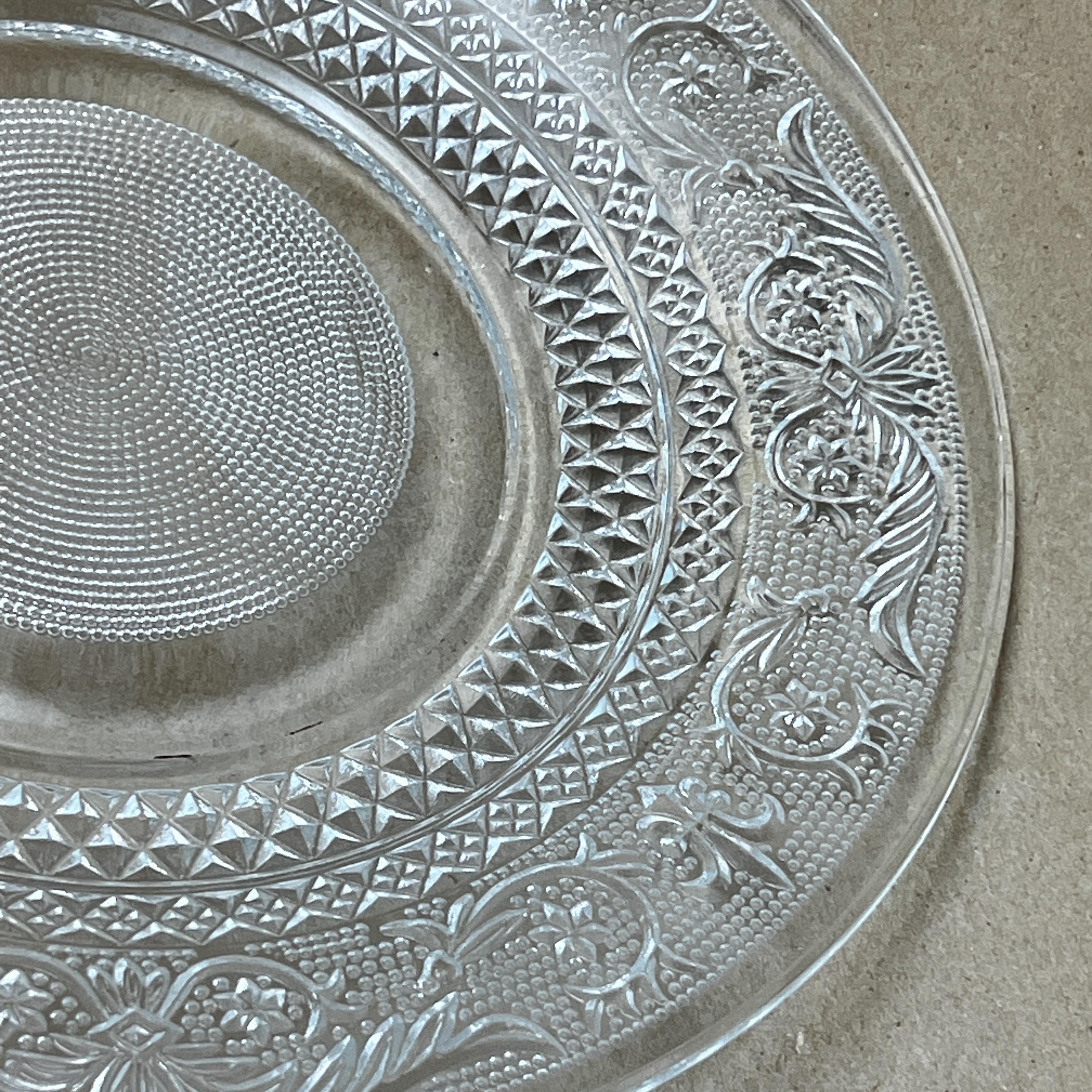 KIG Crystal Clear Trellis Pattern Sandwich Glass 10 Inch
