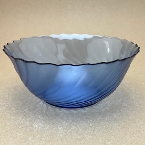 Vintage Arcoroc Torsade Saphir Swirl Glass Serving Bowl, Arcoroc Blue Swirl Glass Serving Bowl, Sapphire Blue Swirled Glass Serving Bowl