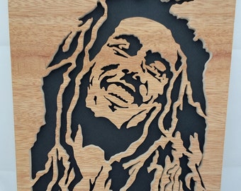 Portrait en  bois découpé chantourné de bob Marley